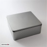 Boite en métal rectangulaire 23x21.5x9.5cm