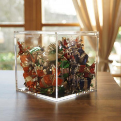 Boite vitrine en plexiglass cube rangement bonbons