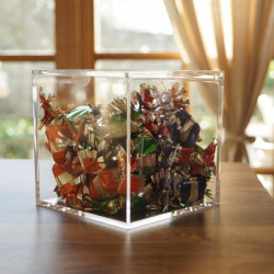 Boite vitrine en plexiglass cube rangement bonbons