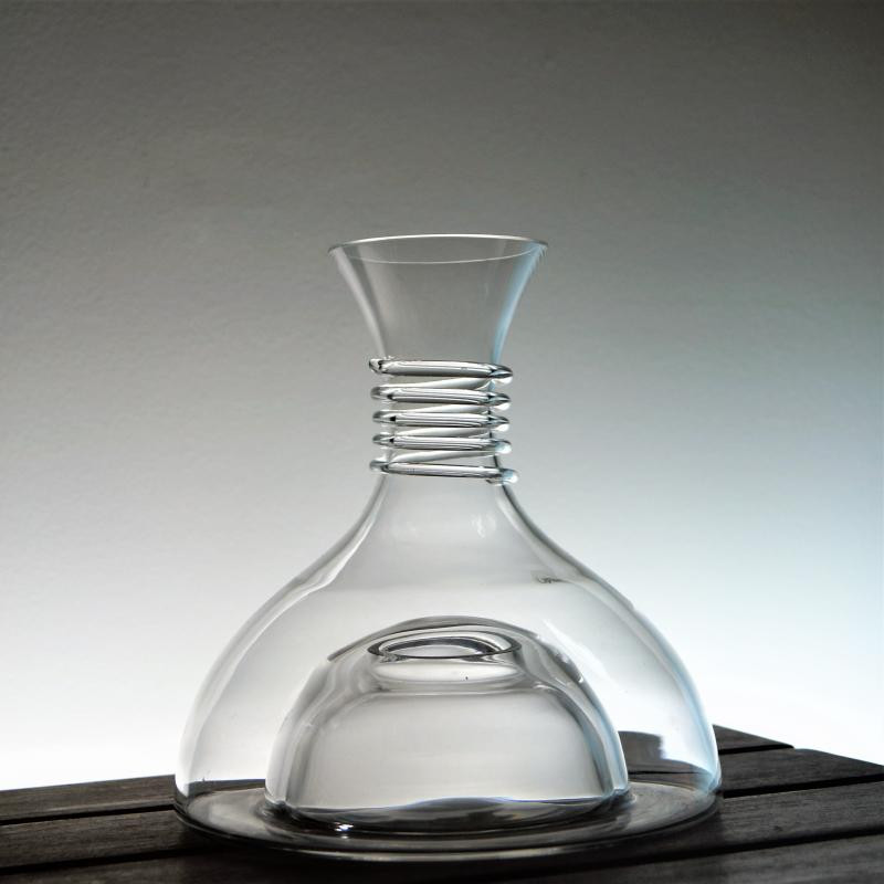 Carafe à vin avec socle à glaçons